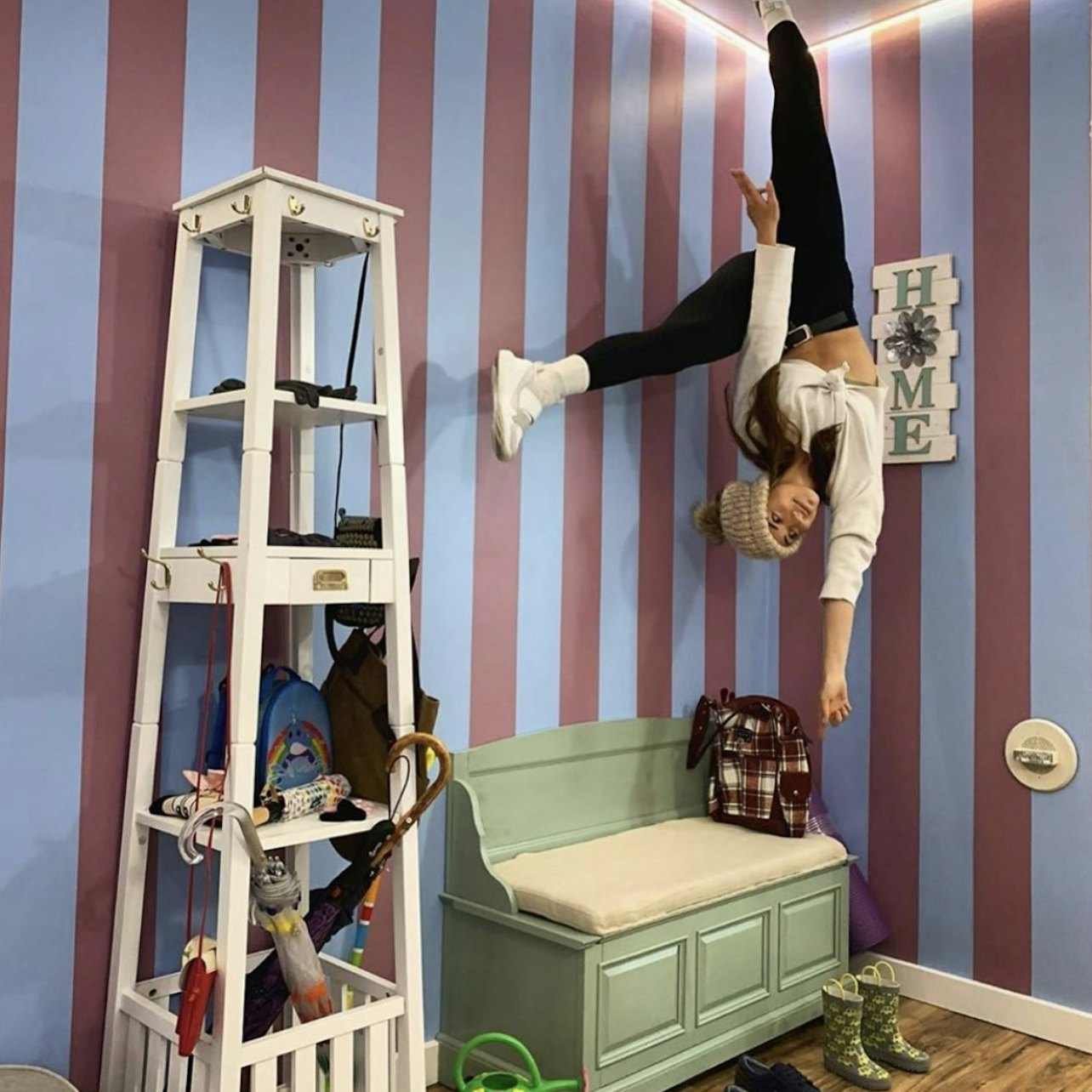 The Upside Down House at World of Illusions Tickets - Photo 1 of 8